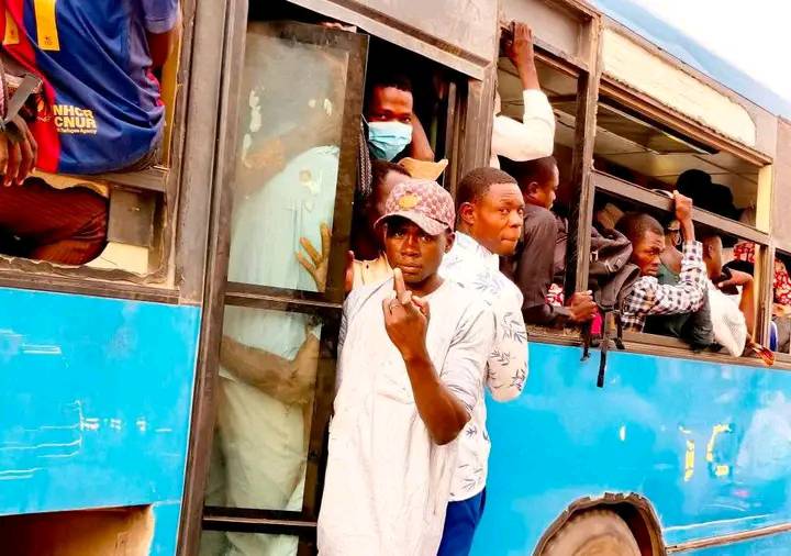 L’UNET lance une campagne contre les comportements déviants dans les bus universitaires